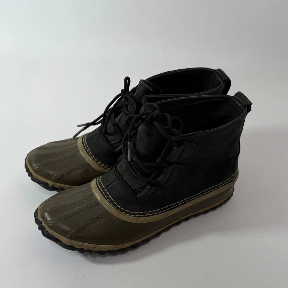 Sorel Out N About Waterproof Leather and Rubber Ankle Boots Sz 6